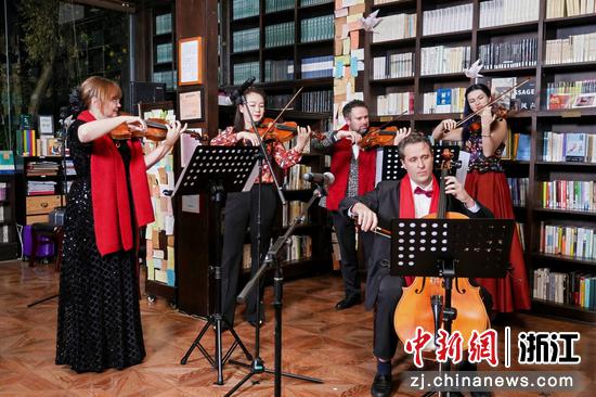 麦家理想谷的朋友们迎新音乐朗诵会现场&nbsp;&nbsp;麦家理想谷供图