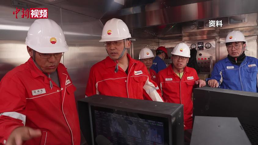 塔里木油田首席专家王春生:三十年 我和油田共成长 塔里木油田首席专家王春生:三十年 我和油田共成长