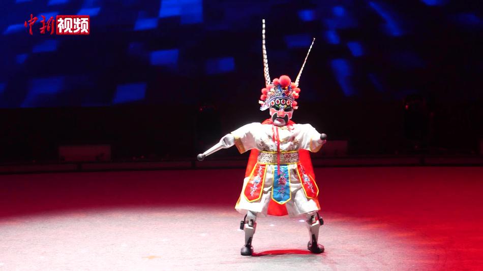 【澜湄印象】广西南宁上演 “机甲舞林大会” 科幻片成“纪录片”