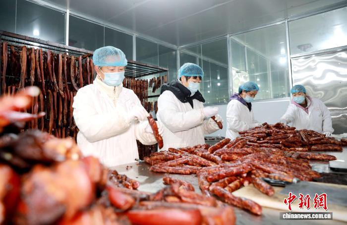 广西侗乡腊味飘香迎新年