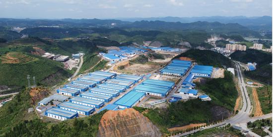 贵州岑巩经济开发区打火机产业园全景。陈昆 摄