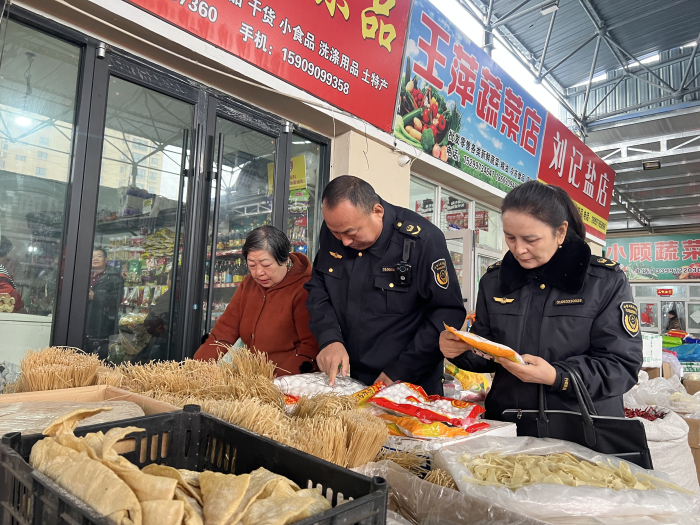 守护“舌尖上的安全”！精河县开展节前市场检查