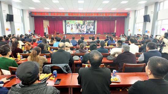 933fdf6bb6def4e58e36d50a8a27880a