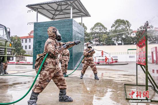 1月4日，开展打点打线训练。 杨光宇 摄