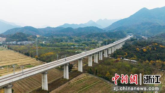 杭温高铁航拍图。 杭温高铁 供图 杭温高铁航拍图。 杭温高铁 供图