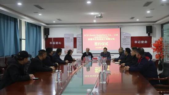 22518696fdb448b4e5894c0f964be226