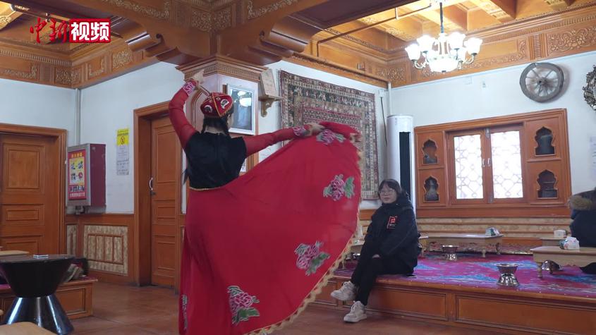 探訪冬日喀什古城：淡季不淡 茶香與音樂招待八方客