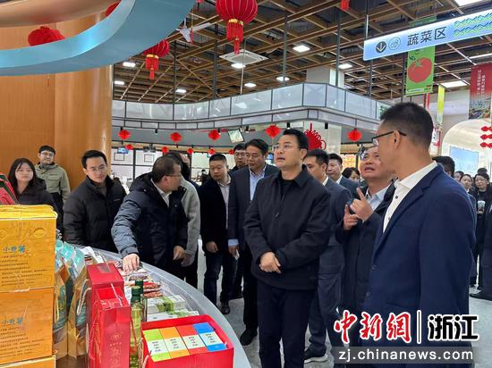 浙西新农都农贸综合体开业当天。徐一帆 摄 浙西新农都农贸综合体开业当天。徐一帆 摄