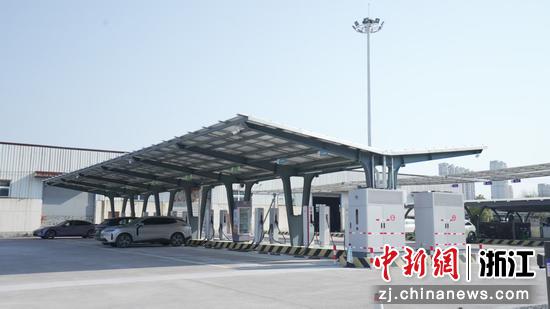 衢通集团信安超充站。衢通集团 供图 衢通集团信安超充站。衢通集团 供图