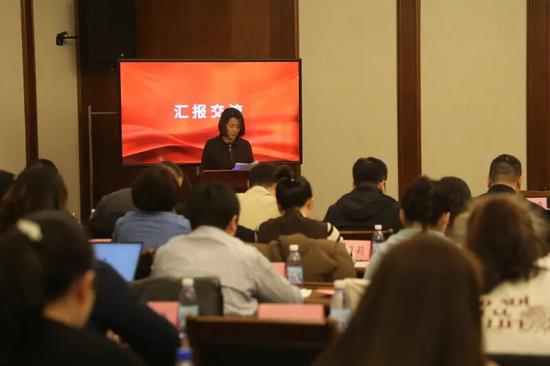 各地州进行汇报交流。阿的拉 摄