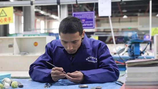 22bd88c7f877bf6a5fe322fdd68707ad