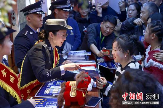 图为活动现场。(北京铁路公安局天津公安处供图)