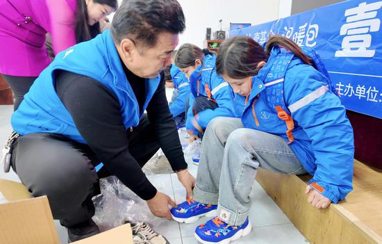 ce9199df22ee7c68f5f53b6a9336ebeb