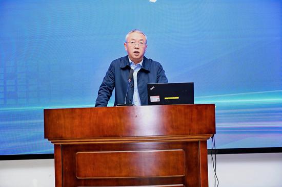 图为广西大学新闻与传播学院院长王仕勇教授致辞。主办方供图