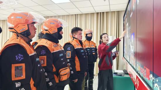 e684ece6b5e9674a91564c2c251e4da7