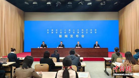 图为新闻发布会现场。记者 周亚强 摄