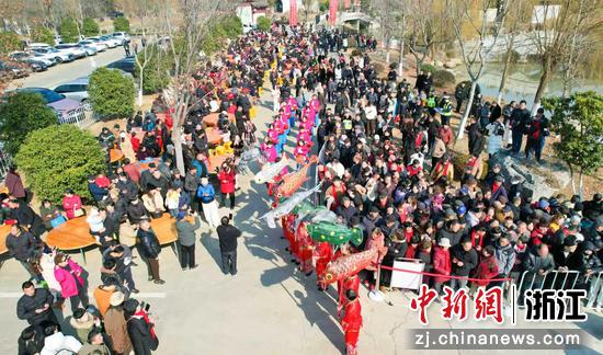 民俗展演活动,体验江南年俗。和孚镇供图 民俗展演活动,体验江南年俗。和孚镇供图