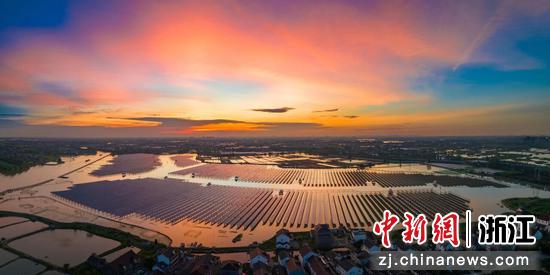 秀洲区光伏产业全产业链崛起。秀洲区传媒中心供图 秀洲区光伏产业全产业链崛起。秀洲区传媒中心供图