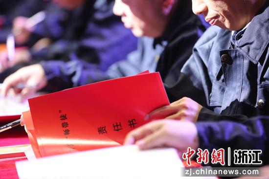 安吉县开展“导师帮带”签约。安吉县委组织部供图 安吉县开展“导师帮带”签约。安吉县委组织部供图