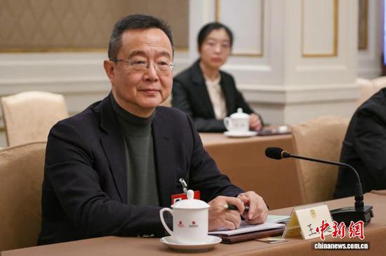 香港地区天津市政协委员、天津市香港商会荣誉会长王甦。记者 佟郁 摄