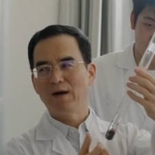 侨乡故事：潘世烈与晶体科技的星辰大海