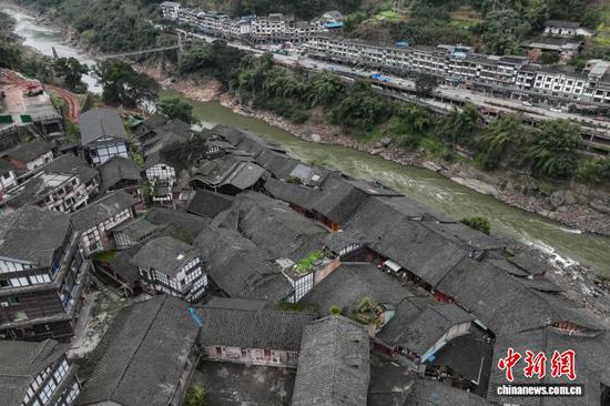 1月31日，航拍贵州赤水丙安古镇。瞿宏伦 摄