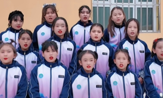 拍摄制作“拒绝网络‘烂梗’ 传承传统文化”短视频。