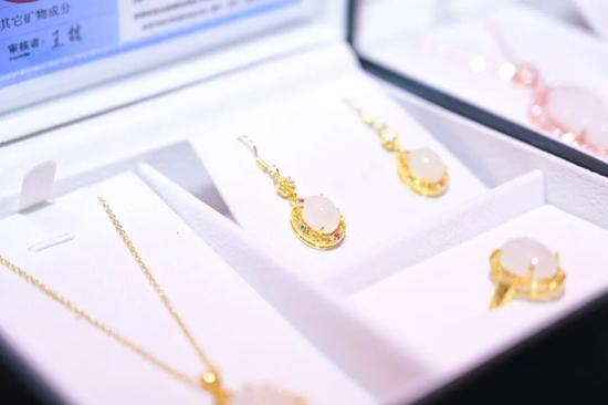 1d0b01bfea6c9f9a7e3cccc50bf424cf