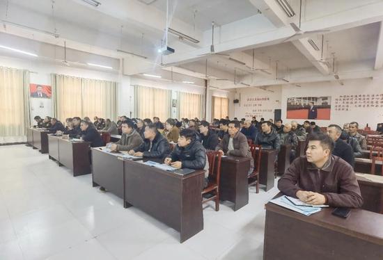 9525b021e28e67870360993a963df02c