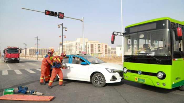 柯坪县开展春运应急联合演练 筑牢新春出行安全防线