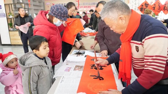 【新春走基层】叶城县越程社区联合融媒体中心开展新春活动