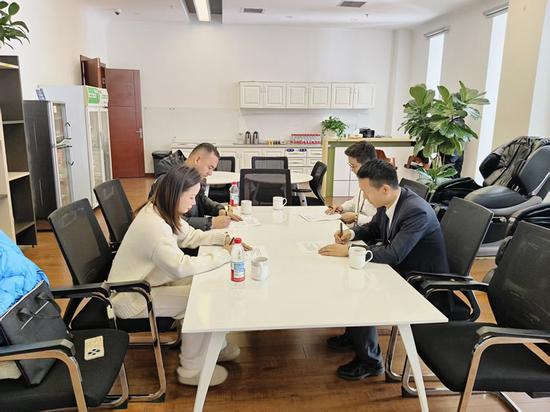 96735193c9d1d43bc3f0084b9213a2f7