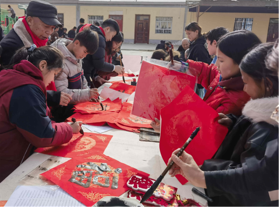笔墨薪火相传（马志强摄）