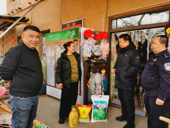 5bb0c385a5749072df8bd082d75f25c5