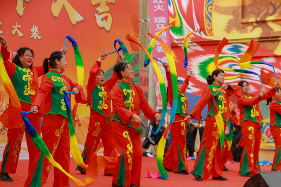 d63ce56c5e16b4d04a0cd4bf2c4ee907