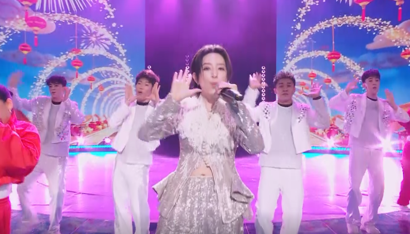 2026新疆国际春晚 | 和李斯丹妮一起“放个烟花”