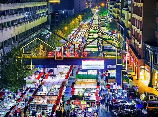 义乌三挺路夜市