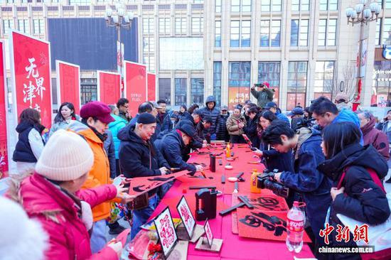 图为活动现场。(津湾广场供图) 图为活动现场。(津湾广场供图)