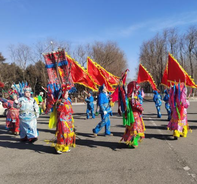 （寻味中华｜风俗）百年社火走街串巷 辽东上演“移动的春节”