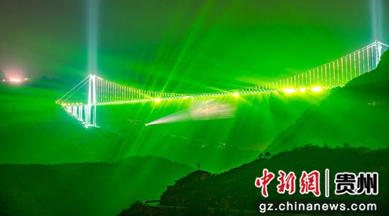 花江大桥灯光秀