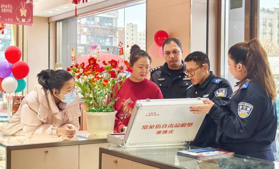 2d784493857ad594a49fe7a66c7019d1