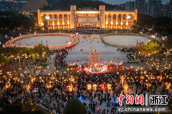 “龙马精神&nbsp;踏春迎福”文化踩街活动。&nbsp;缙云县委宣传部&nbsp;供图