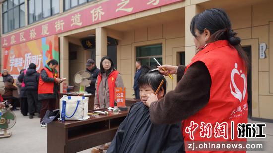 “比邻”涉侨法律服务品牌宣传暨公益服务活动现场。上虞统战&nbsp;供图