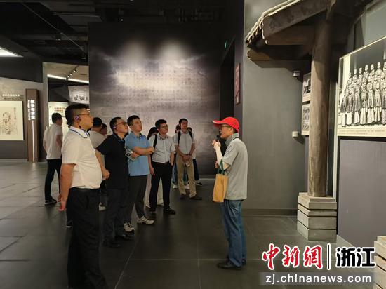 浙萧资产组织参观南湖革命纪念馆。&nbsp;浙萧资产&nbsp;供图