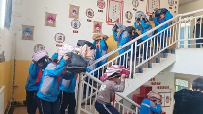 尉犁县各学校开展地震应急疏散演练 筑牢校园安全防线