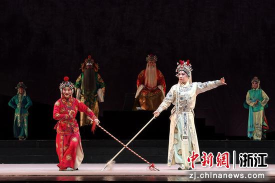近日，演出现场。（萧山区文化和广电旅游体育局供图）