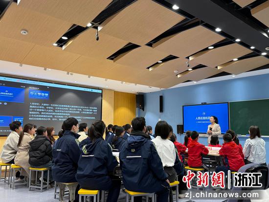 3月17日，思政讨论课现场。郑诗琴&nbsp;摄