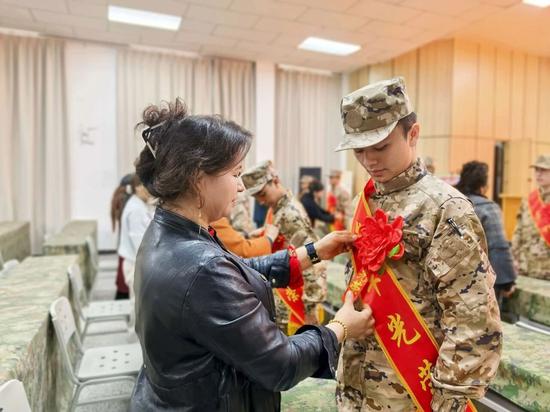 792db21d533f9e74e7b171fc1fb44f88