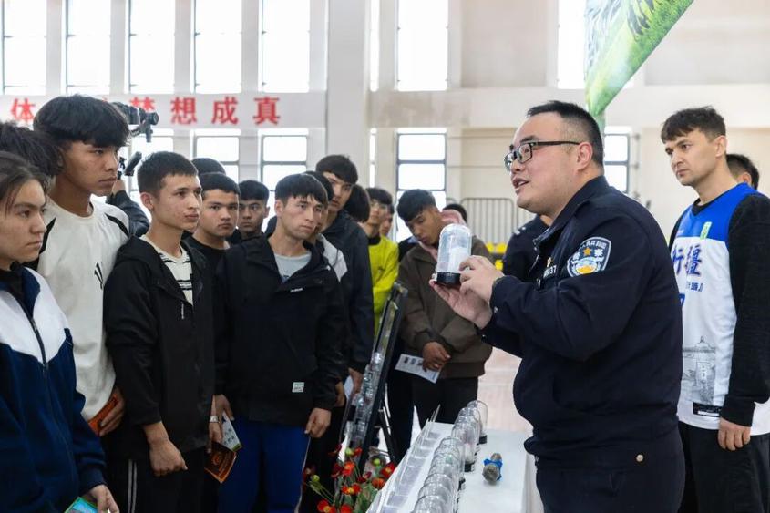 新疆叶城：禁毒法治进校园 守护青春助成长