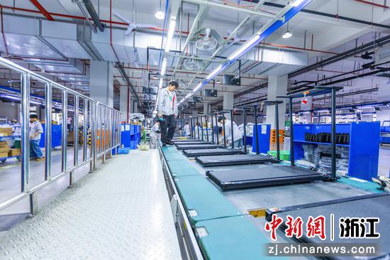 立久佳生产车间。 受访者 供图 立久佳生产车间。 受访者 供图